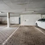 Onas 2 With Private Parking Appartamento