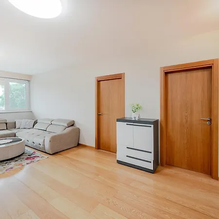 Onas 2 With Private Parking Apartmán Kaunas