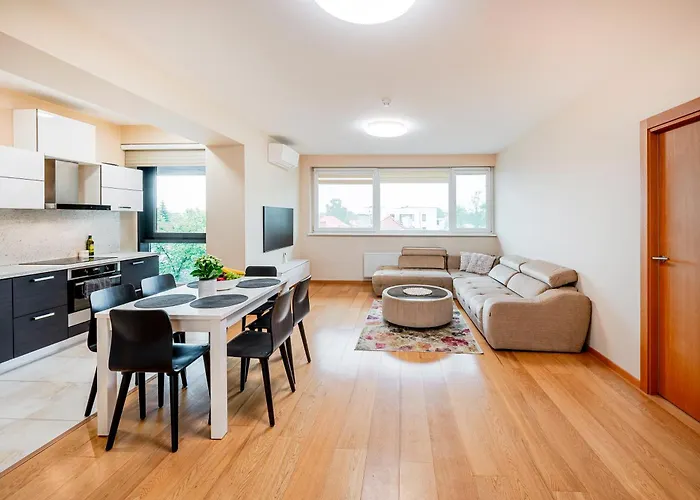 Onas 2 With Private Parking Апартаменты