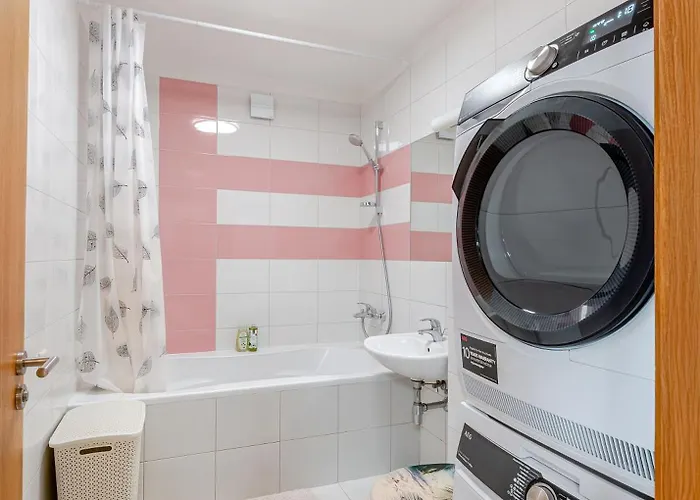 Onas 2 With Private Parking Апартаменты Каунас